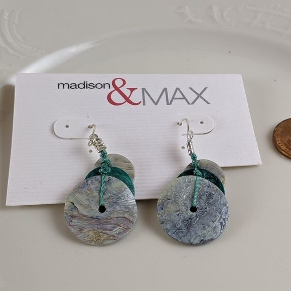 🖤3 for 25🖤Madison & Mac Teal Shell Earrings NWT - Picture 2 of 7